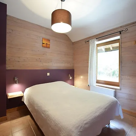 Chalet Ourthe Valley View Retreat *